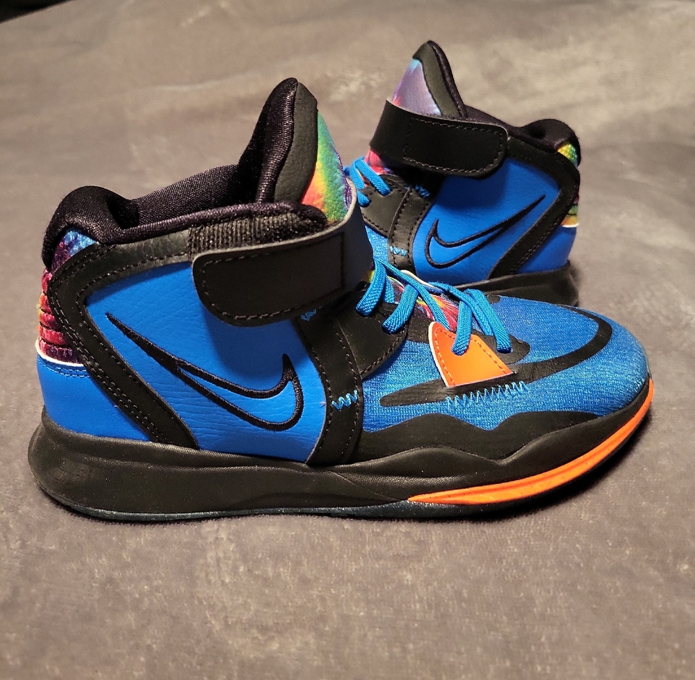 Youth Nike Kyrie Infinity